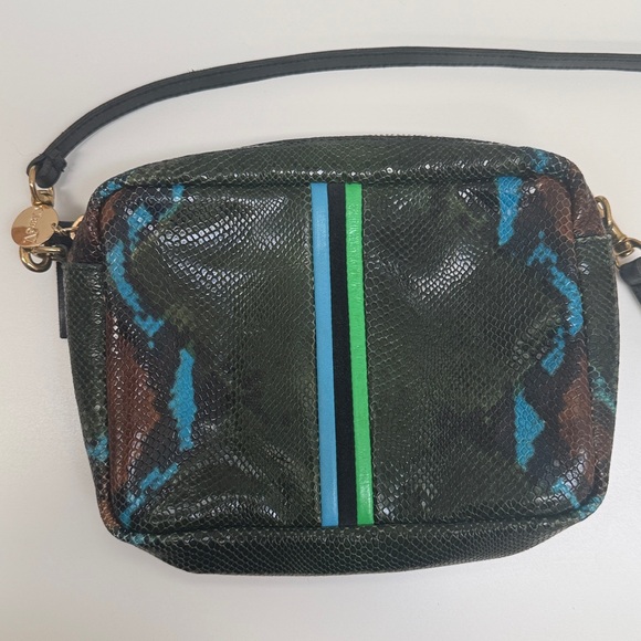 Clare V. Vivier Midi Sac in evergreen snake stripes - Picture 11 of 13